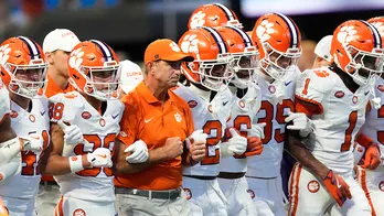 Ex-NFL star criticizes Clemson for having too many 'White dudes' on football team