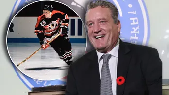 Hall Of Fame Inductee Jeremy Roenick Tells Funny Story About Trip To Bathroom That Made Blackhawks Draft Him