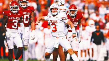 Quinn Ewers' two touchdowns, defense lead No. 3 Texas past Arkansas, 20-10